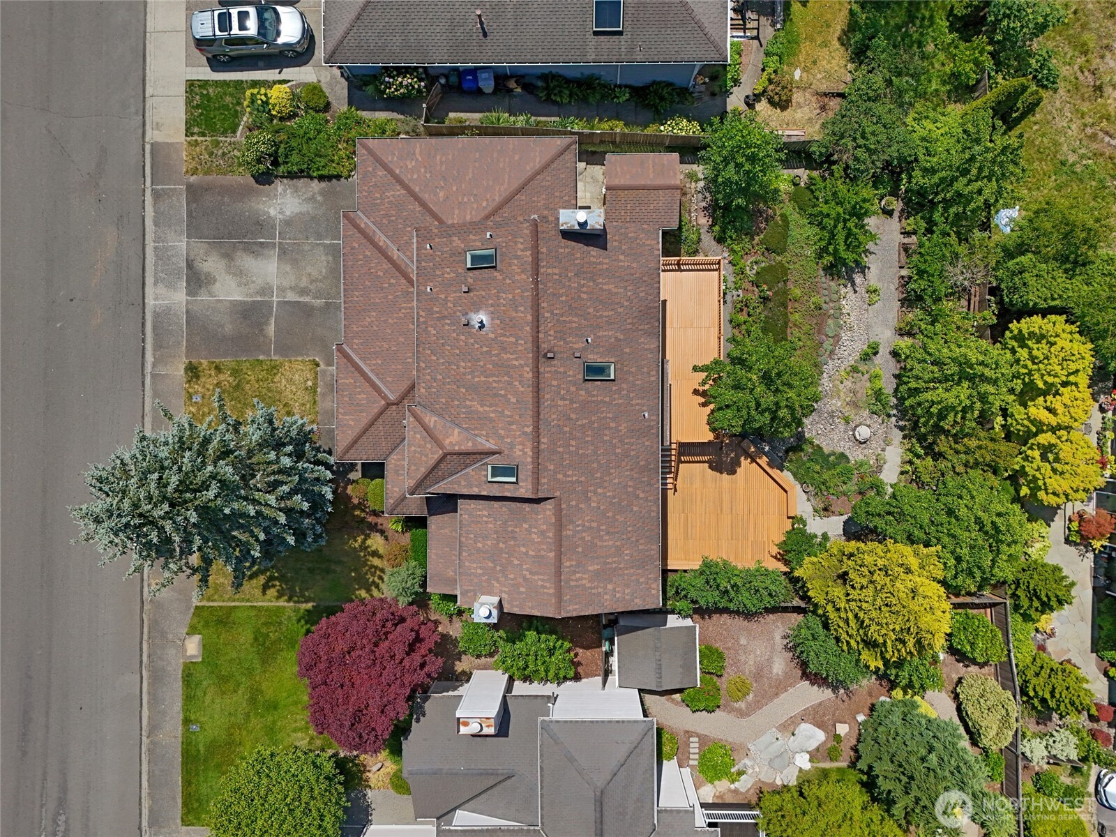 1529 Ilwaco Avenue Northeast Renton, WA 98059 - Photo 34 of 40