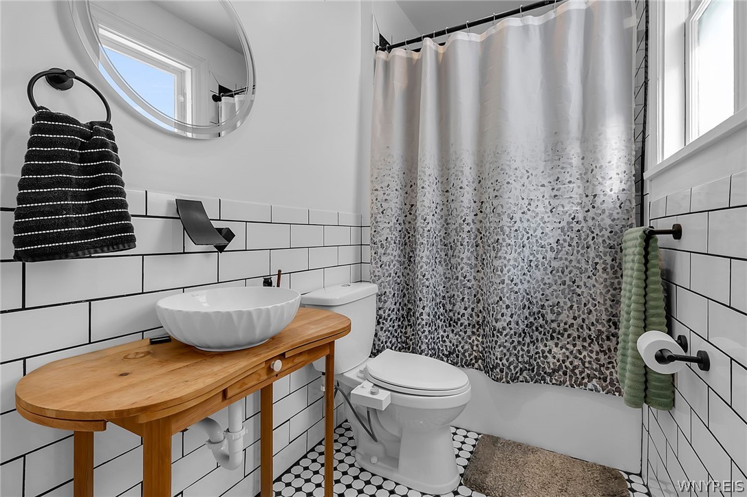 230 Bird Avenue Buffalo, NY 14213 - Photo 13 of 32