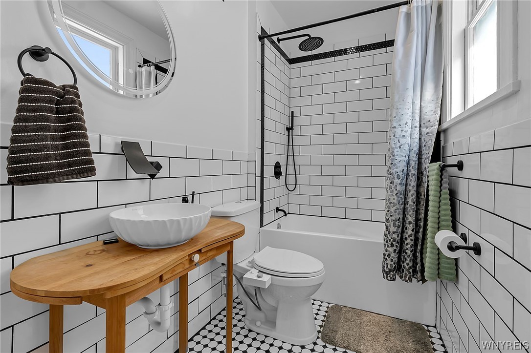 230 Bird Avenue Buffalo, NY 14213 - Photo 14 of 32