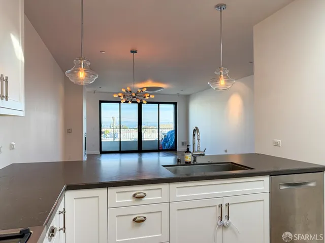 $7,800 | 1260 Minnesota Street, Unit 305, San Francisco, CA 94107