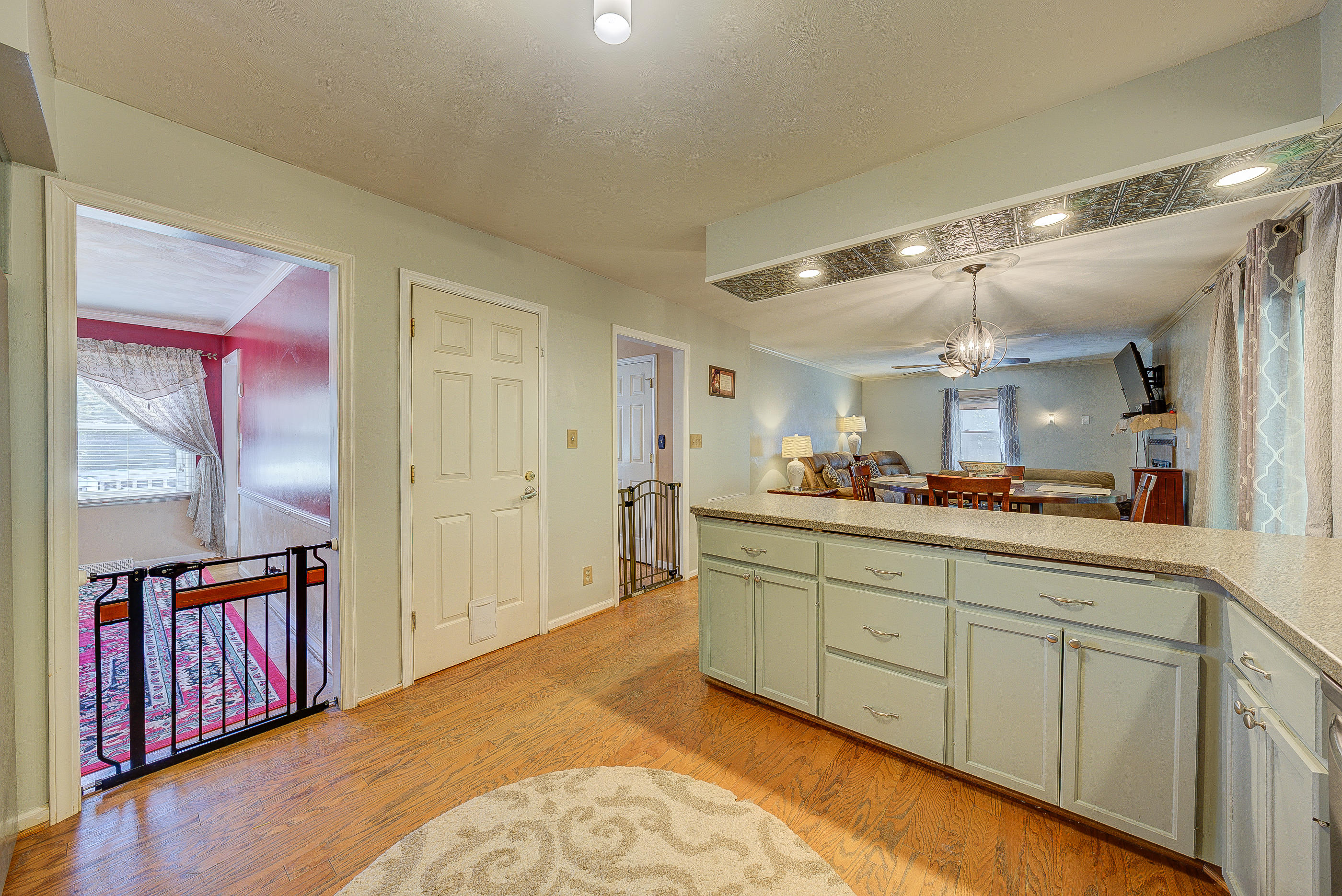 6177 Burnham Road Roanoke, VA 24018 - Photo 15 of 40 110
