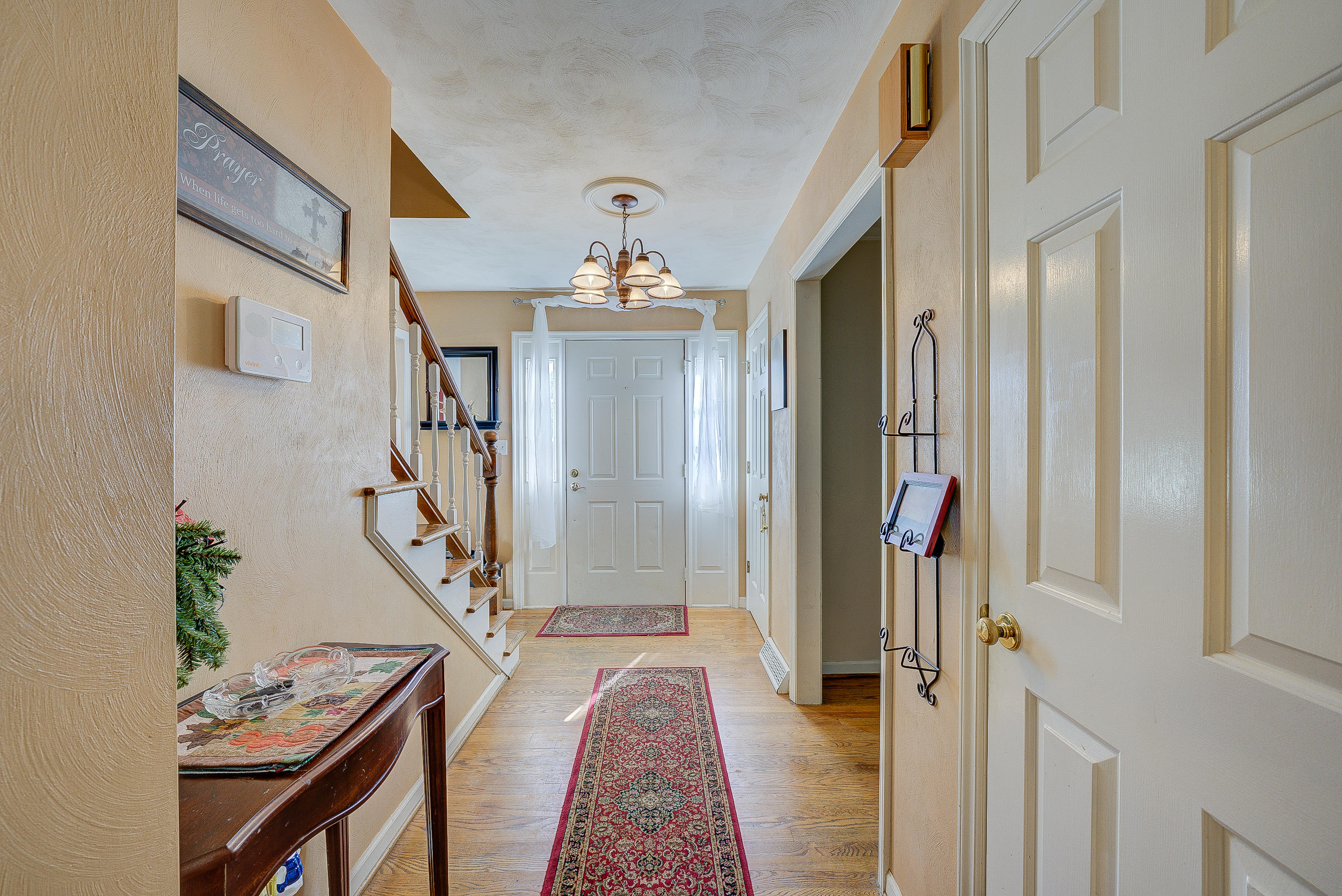 6177 Burnham Road Roanoke, VA 24018 - Photo 16 of 40 112