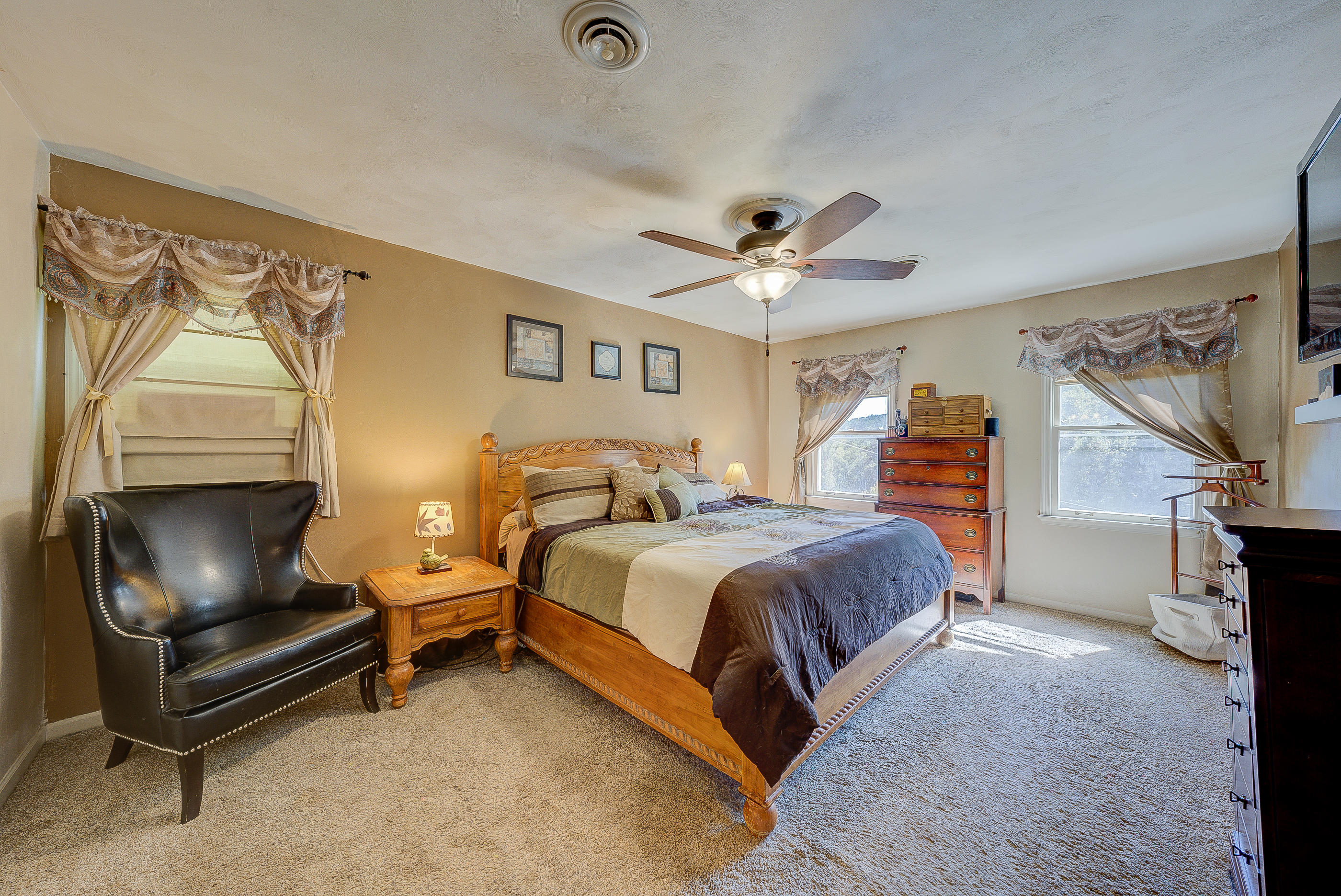 6177 Burnham Road Roanoke, VA 24018 - Photo 17 of 40 115