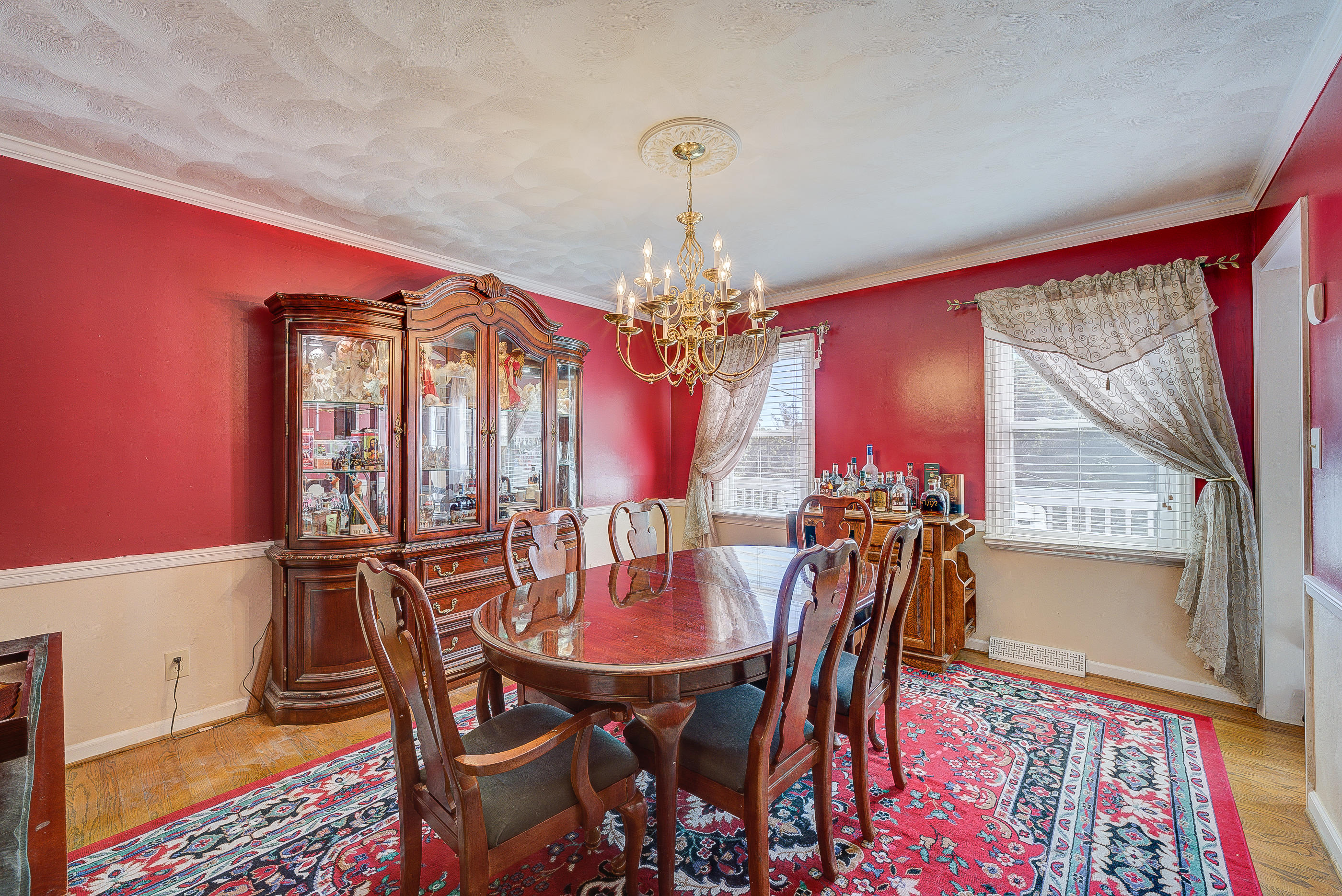6177 Burnham Road Roanoke, VA 24018 - Photo 3 of 40 87