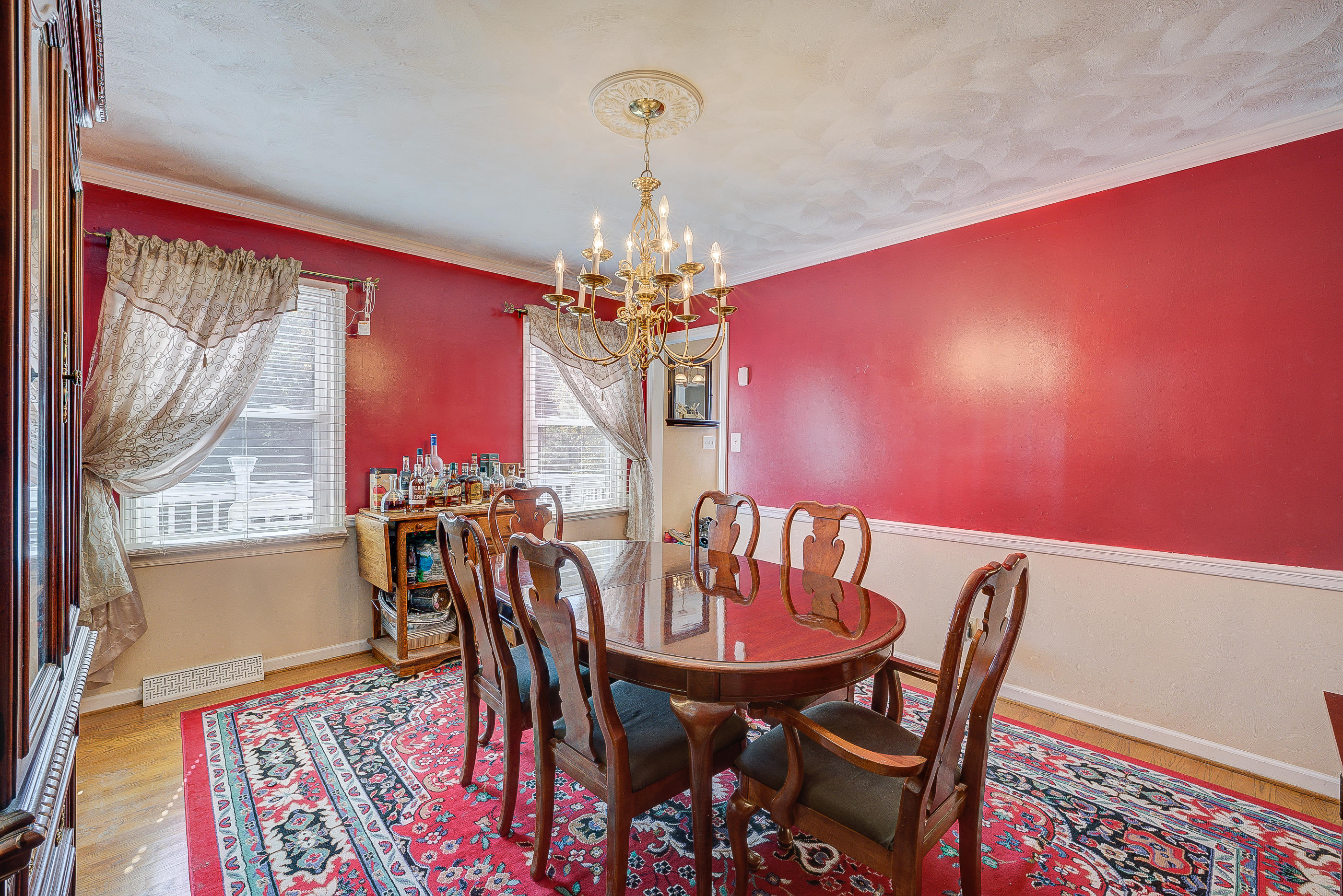 6177 Burnham Road Roanoke, VA 24018 - Photo 4 of 40 89