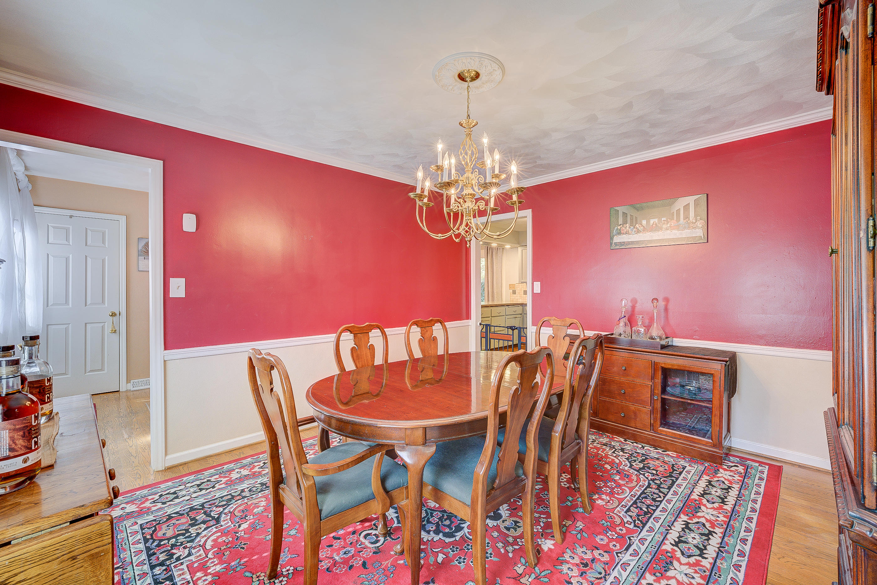 6177 Burnham Road Roanoke, VA 24018 - Photo 5 of 40 90