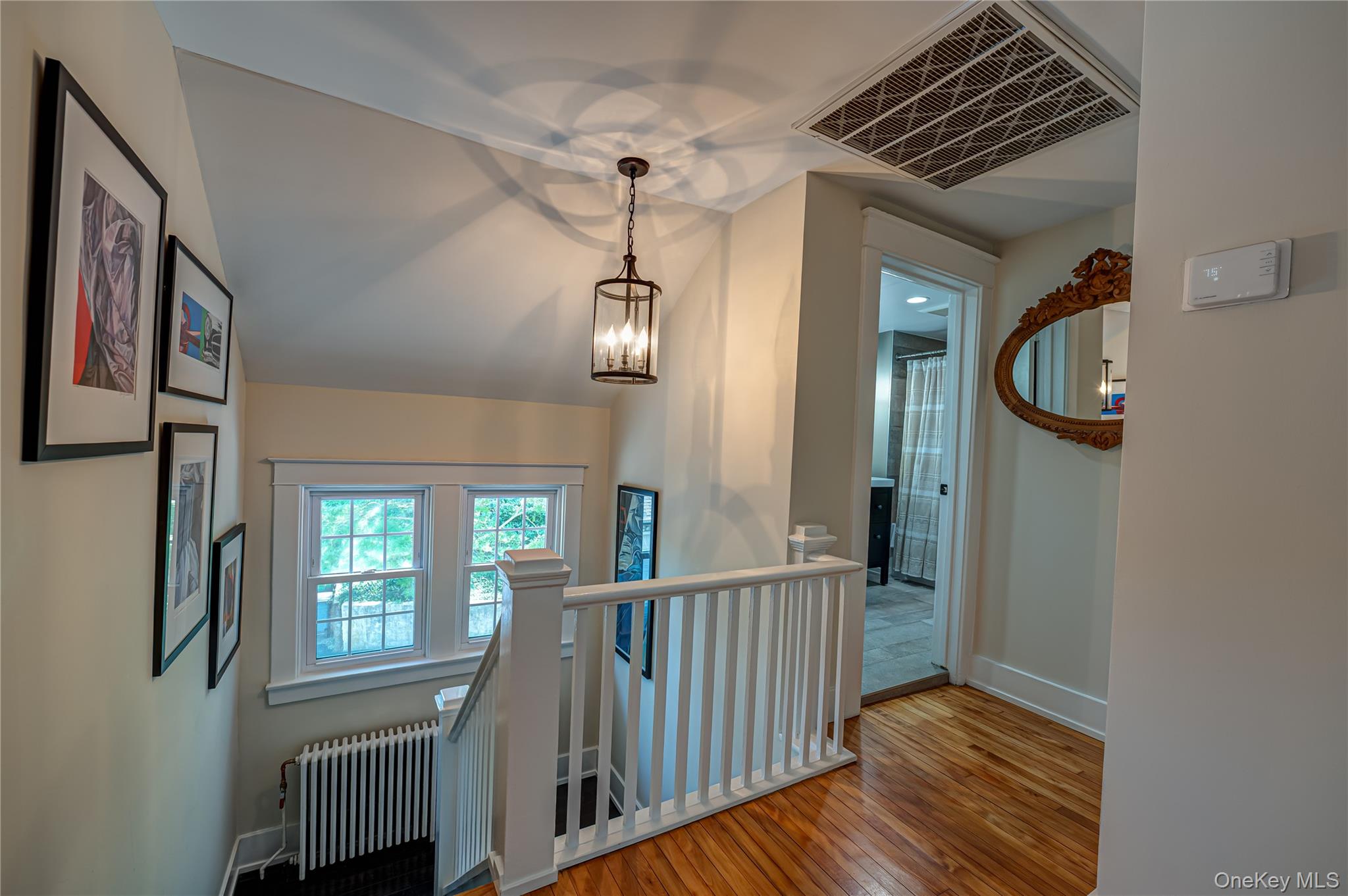 24 Soundview Road Huntington, NY 11743 - Photo 13 of 20 Second Floor Landing