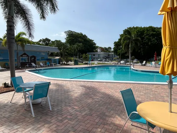 $1,200 | 2840 Cynthia Lane, Unit 207, Lake Worth Beach, FL 33461
