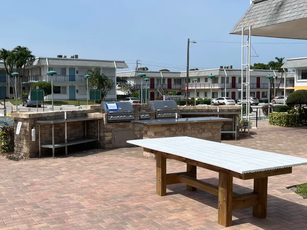 $1,200 | 2840 Cynthia Lane, Unit 207, Lake Worth Beach, FL 33461