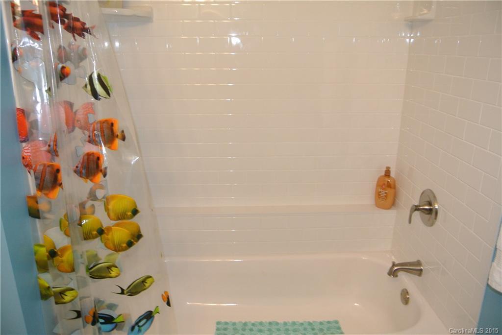 3611 Woodleaf Road, Unit 2 Charlotte, NC 28205 - Photo 17 of 21 Gallery Image 17