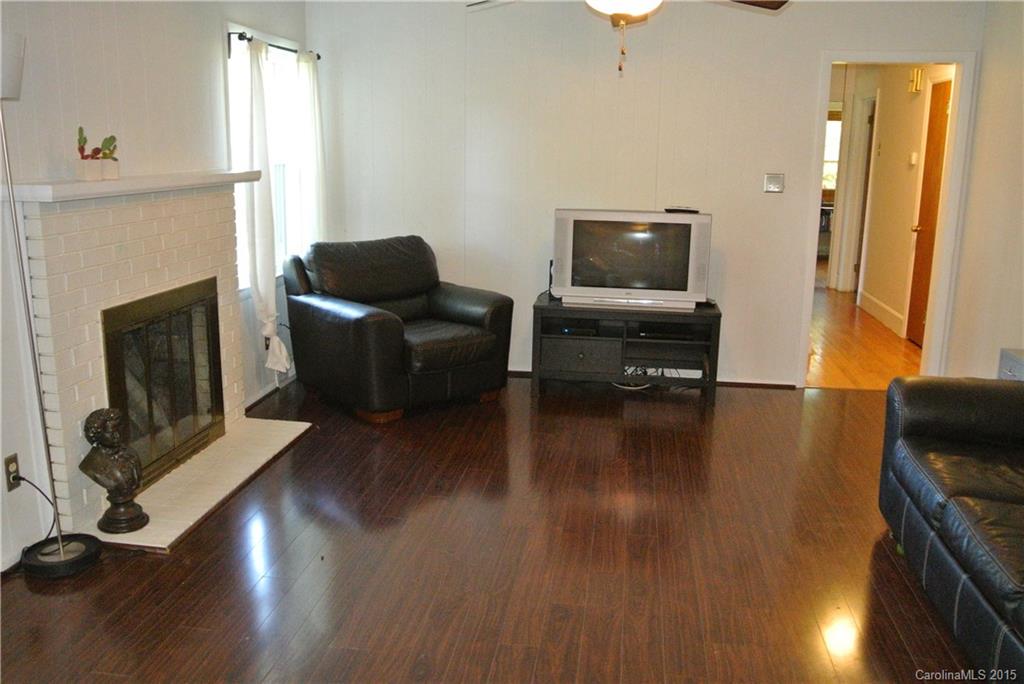 3611 Woodleaf Road, Unit 2 Charlotte, NC 28205 - Photo 9 of 21 Gallery Image 9