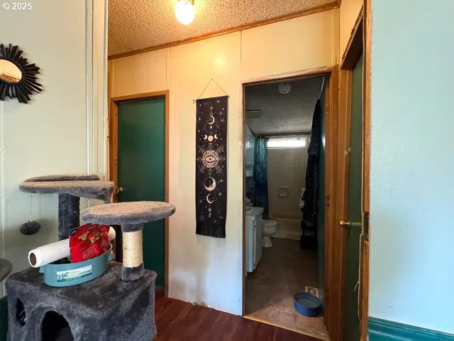 $270,000 | 424 Aker Drive, Myrtle Creek, OR 97457