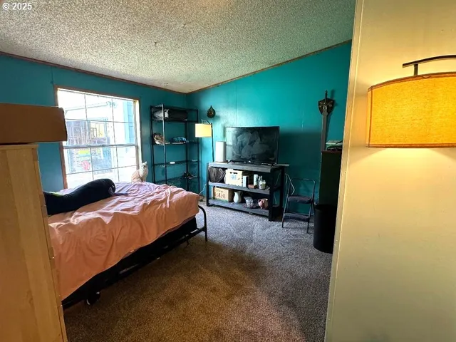 $270,000 | 424 Aker Drive, Myrtle Creek, OR 97457