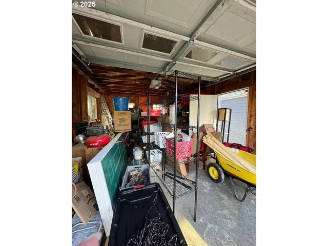 $270,000 | 424 Aker Drive, Myrtle Creek, OR 97457