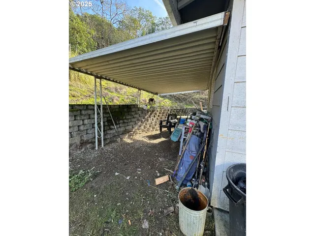 $270,000 | 424 Aker Drive, Myrtle Creek, OR 97457