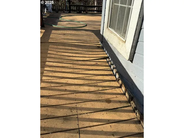 $270,000 | 424 Aker Drive, Myrtle Creek, OR 97457