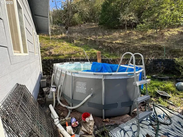 $270,000 | 424 Aker Drive, Myrtle Creek, OR 97457