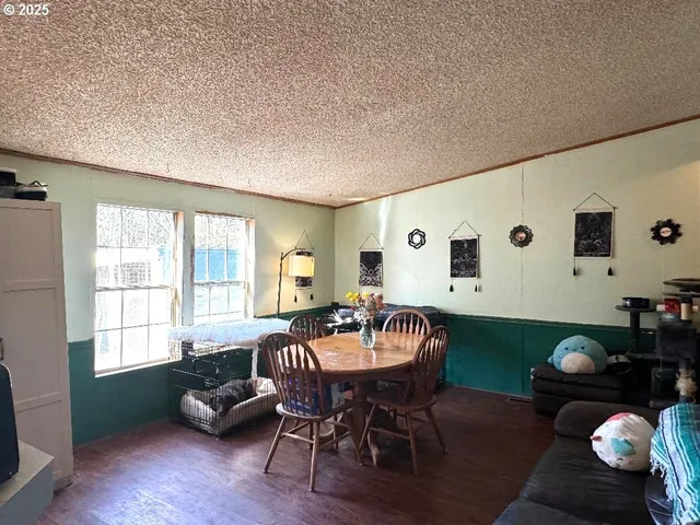 $270,000 | 424 Aker Drive, Myrtle Creek, OR 97457