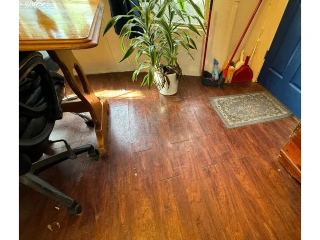 $270,000 | 424 Aker Drive, Myrtle Creek, OR 97457