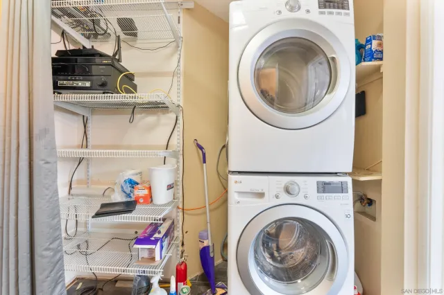 $3,188 | 9721 Mesa Springs Way, Unit 168, San Diego, CA 92126