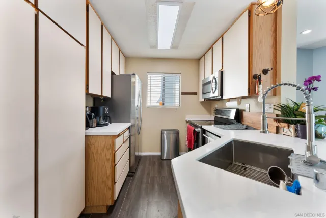 $3,188 | 9721 Mesa Springs Way, Unit 168, San Diego, CA 92126