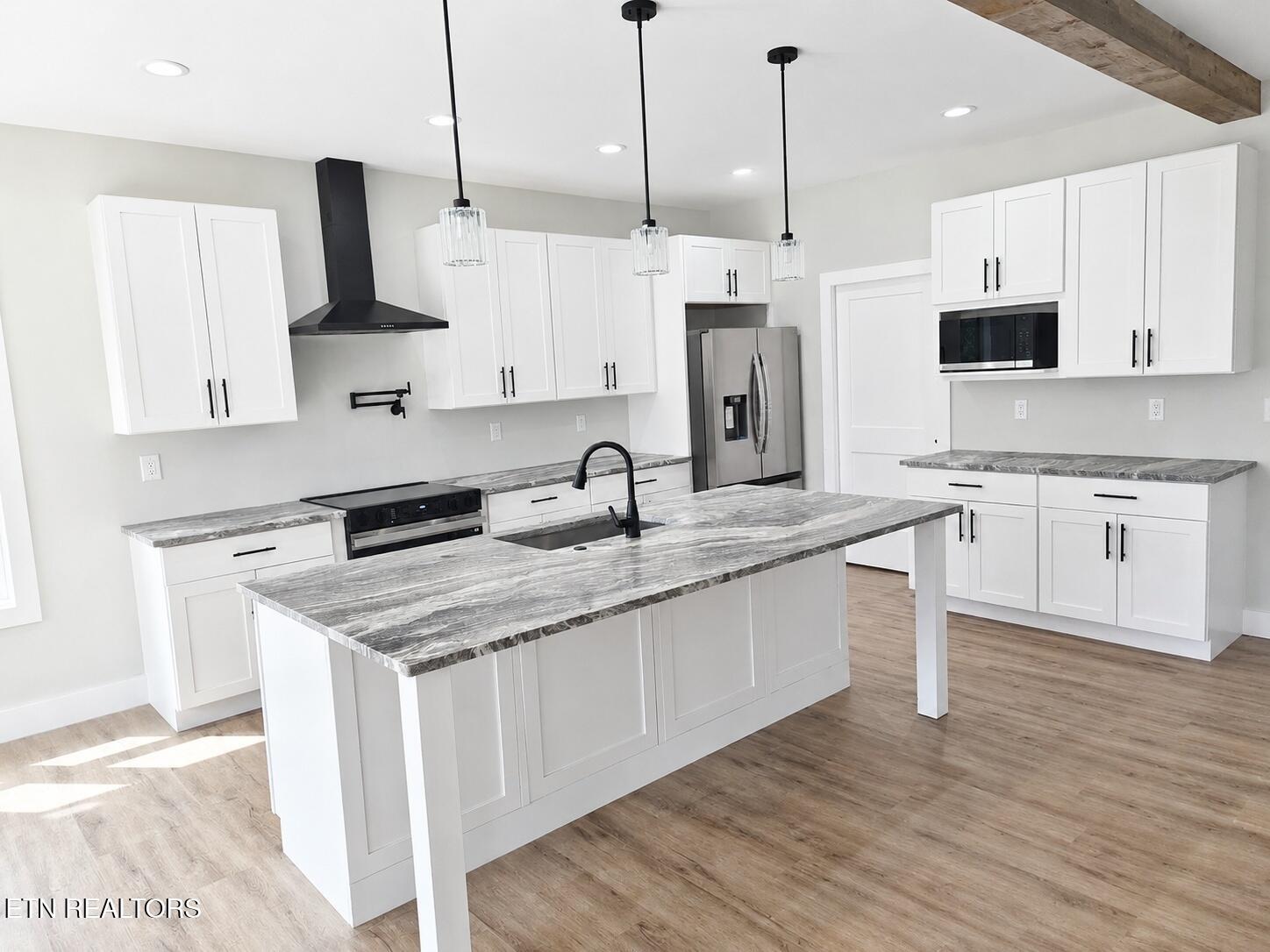237 Laura Boling Loop Road Strawberry Plains, TN 37871 - Photo 6 of 27 Kitchen