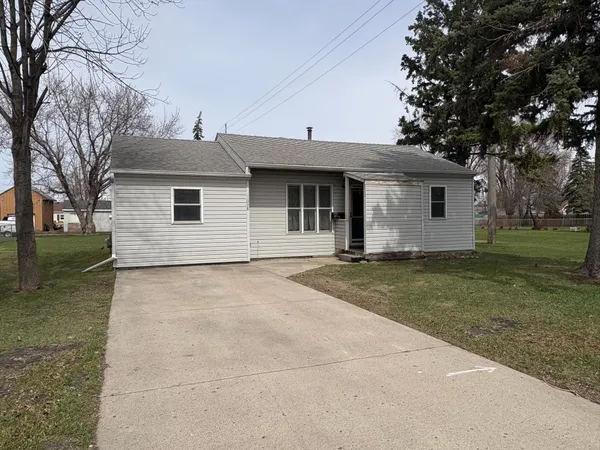 $92,000 | 1008 7th Avenue North, Wahpeton, ND 58075