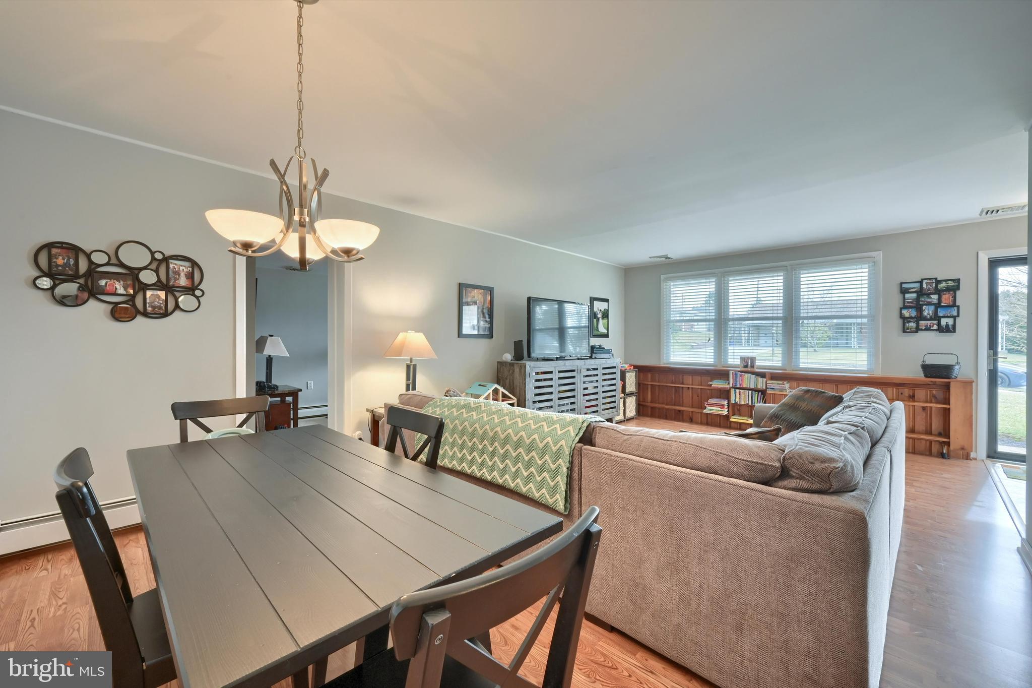 203 Bryans Road Norristown, PA 19401 - Photo 6 of 27 Gallery Image 6