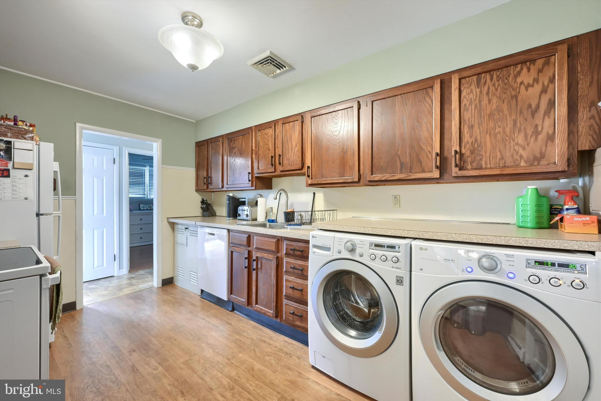 203 Bryans Road Norristown, PA 19401 - Photo 7 of 27 Gallery Image 7