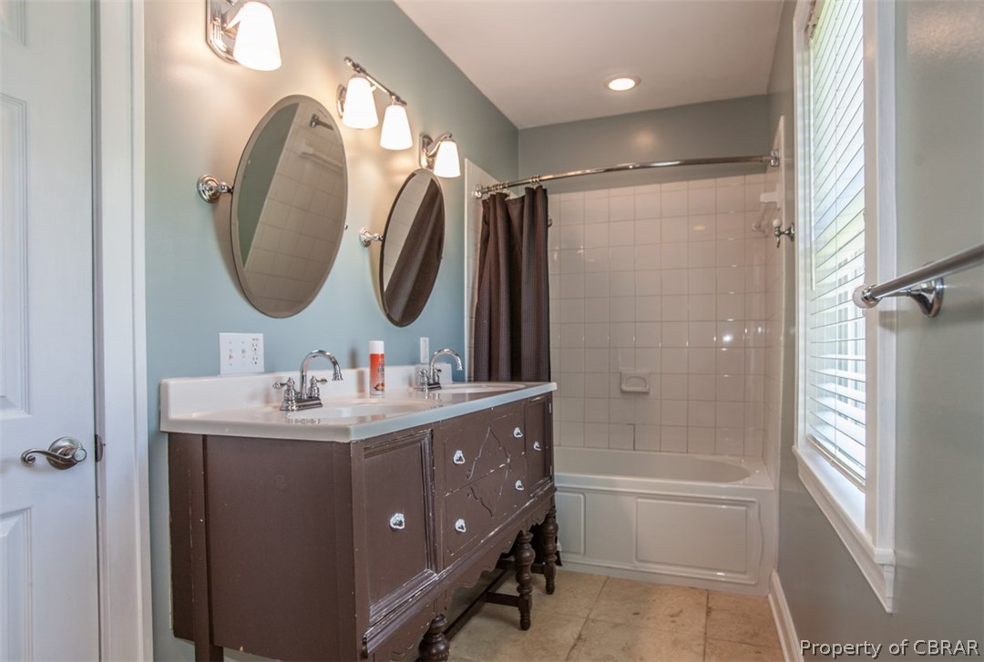 6712 Fields Landing Road Hayes, VA 23072 - Photo 25 of 38