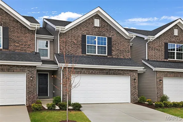 $339,900 | 43 Fairmount Grv Drive, St. Peters, MO 63376