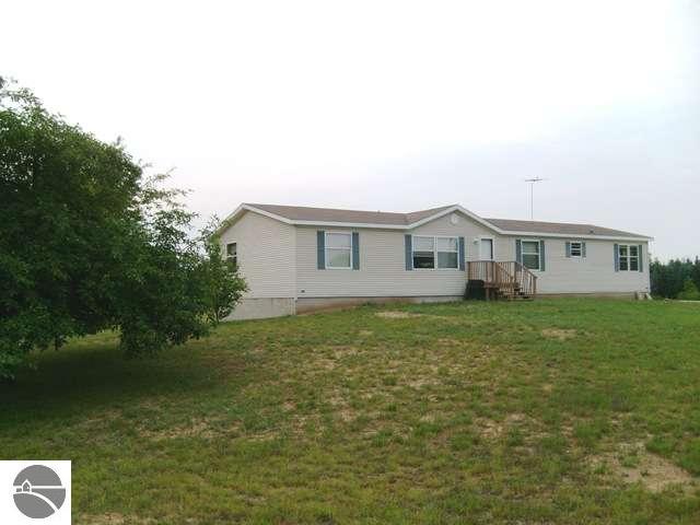 857 Quail Road Southwest Kalkaska, MI 49646 - Photo 2 of 25 1728952-1.JPG