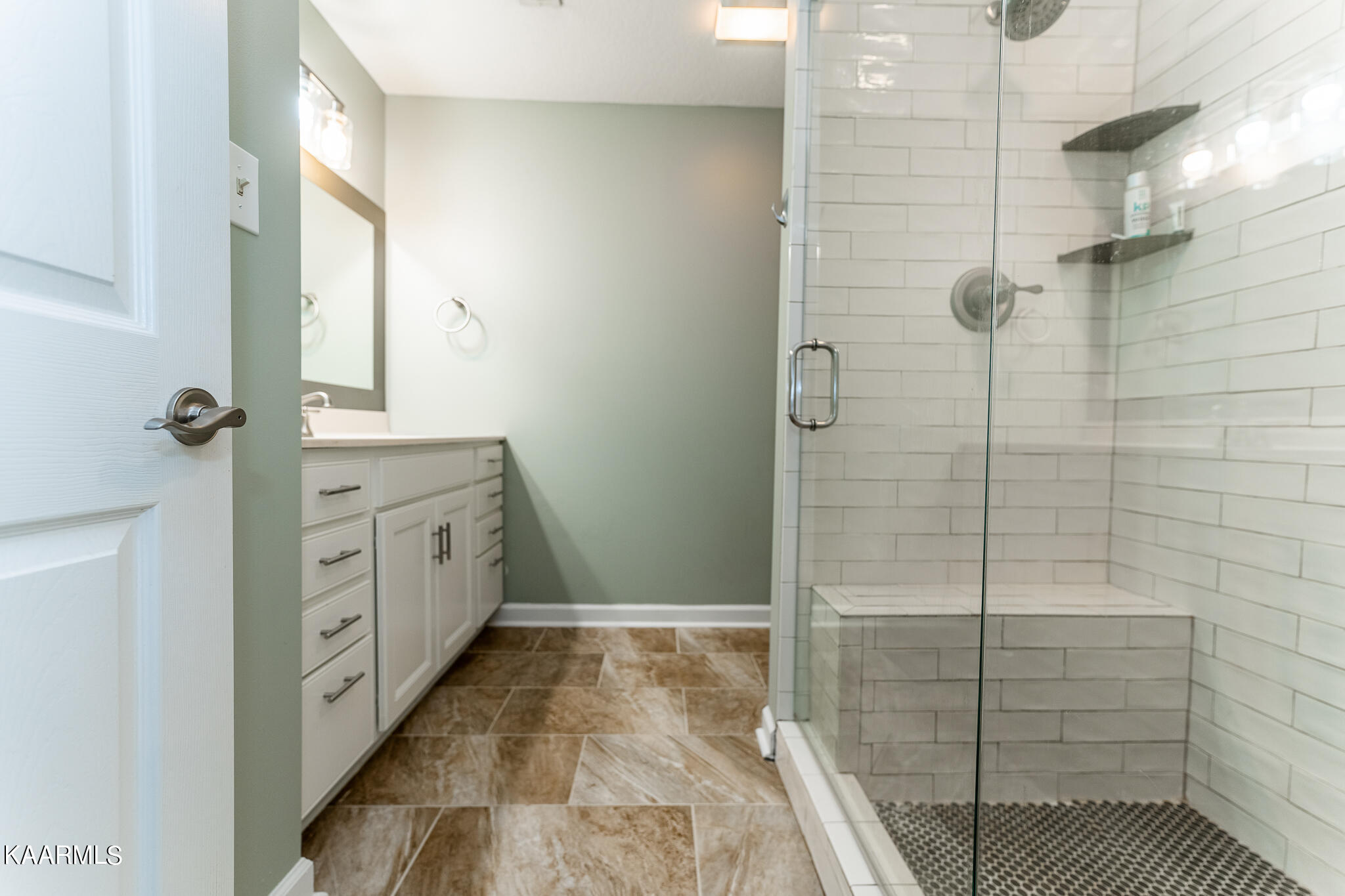 105 Honey Ridge Way Knoxville, TN 37924 - Photo 20 of 27 Master Bath