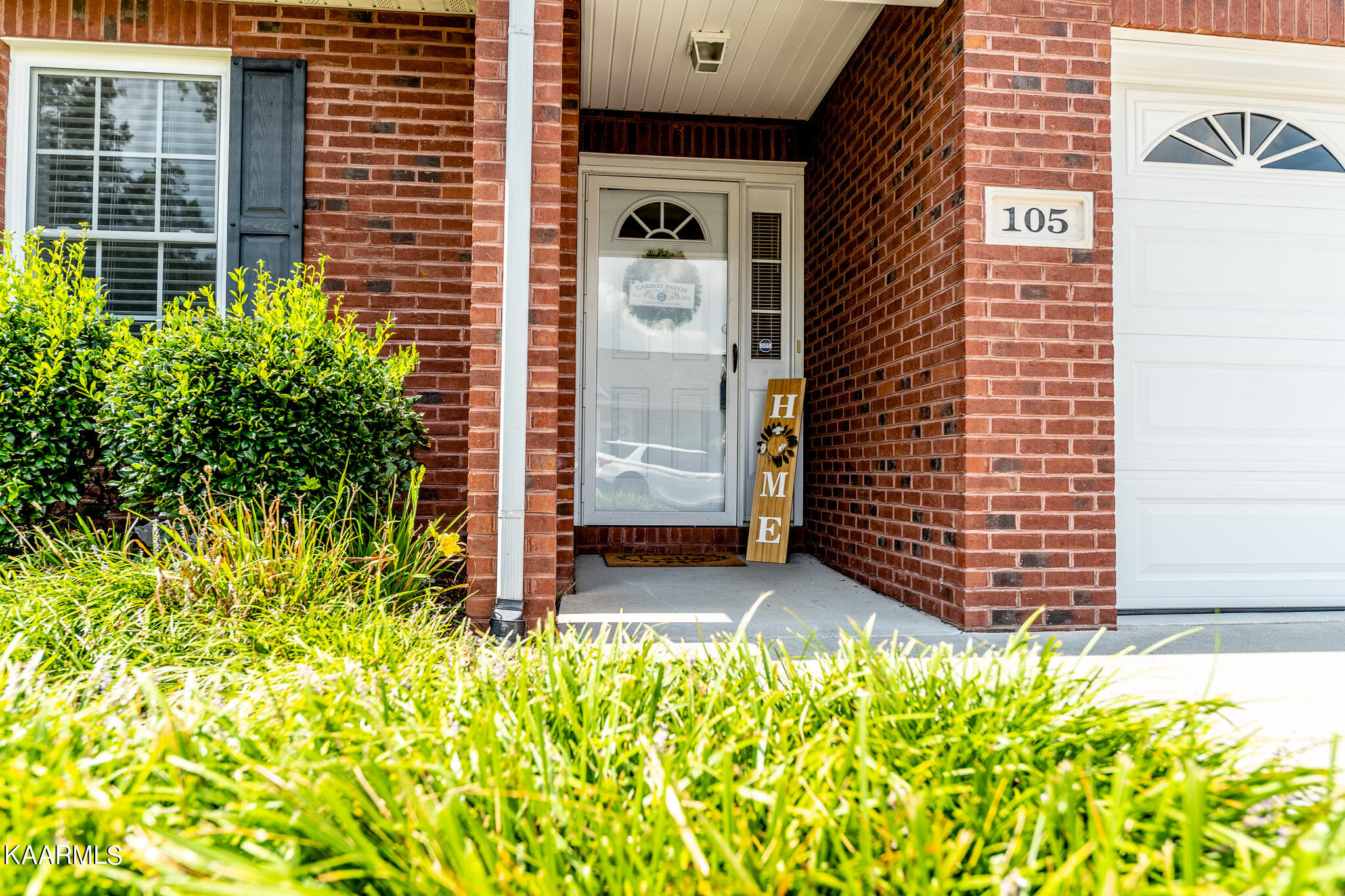 105 Honey Ridge Way Knoxville, TN 37924 - Photo 2 of 27 Entry
