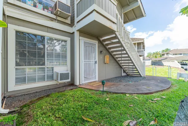 a view of outdoor space yard and balcony