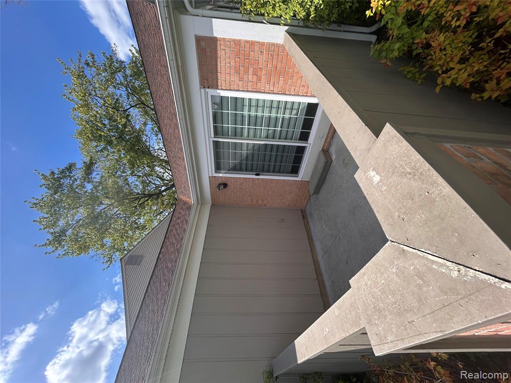 1466 Knights Ridge Court Rochester Hills, MI 48306 - Photo 6 of 30 Gallery Image 6