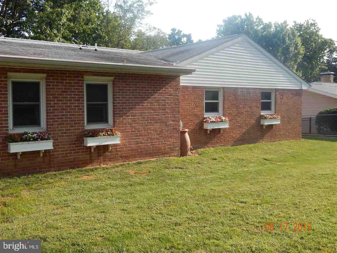 1220 Ruxton Road York, PA 17403 - Photo 2 of 20