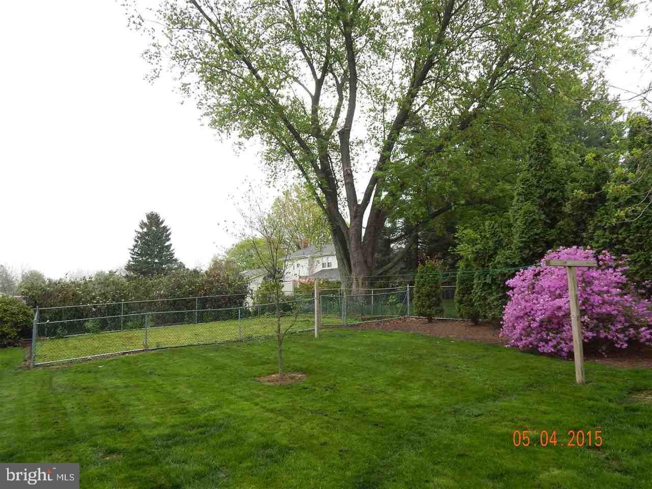 1220 Ruxton Road York, PA 17403 - Photo 5 of 20
