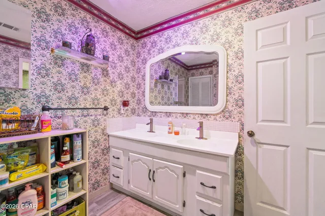 $339,000 | 2686 Mona Lane, Alford, FL 32420