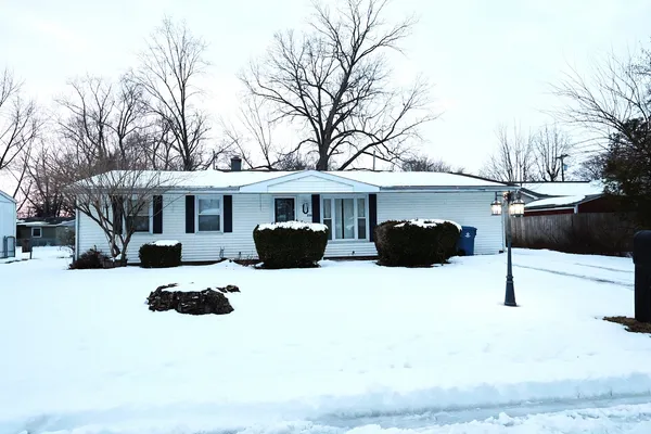 $130,000 | 220 Bruce Court, Centralia, IL 62801
