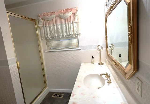 $130,000 | 220 Bruce Court, Centralia, IL 62801