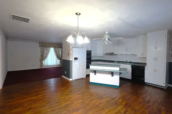$130,000 | 220 Bruce Court, Centralia, IL 62801