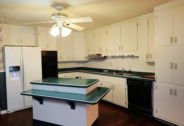 $130,000 | 220 Bruce Court, Centralia, IL 62801