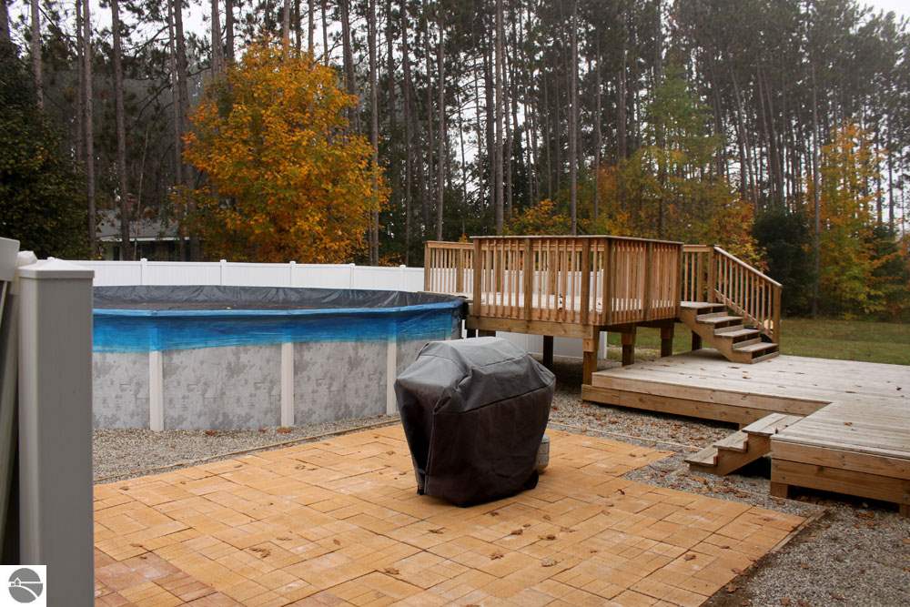 155 North Estates Road Gaylord, MI 49735 - Photo 3 of 25 1778121-2.JPG