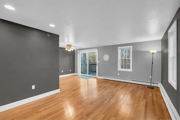 $2,500 | 65 Lantern Lane, Unit 8, Dracut, MA 01826