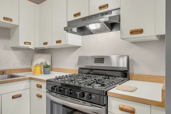 $2,500 | 65 Lantern Lane, Unit 8, Dracut, MA 01826