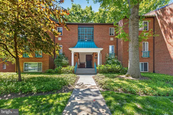 $259,990 | 11823 Breton Court, Unit 1A, Reston, VA 20191