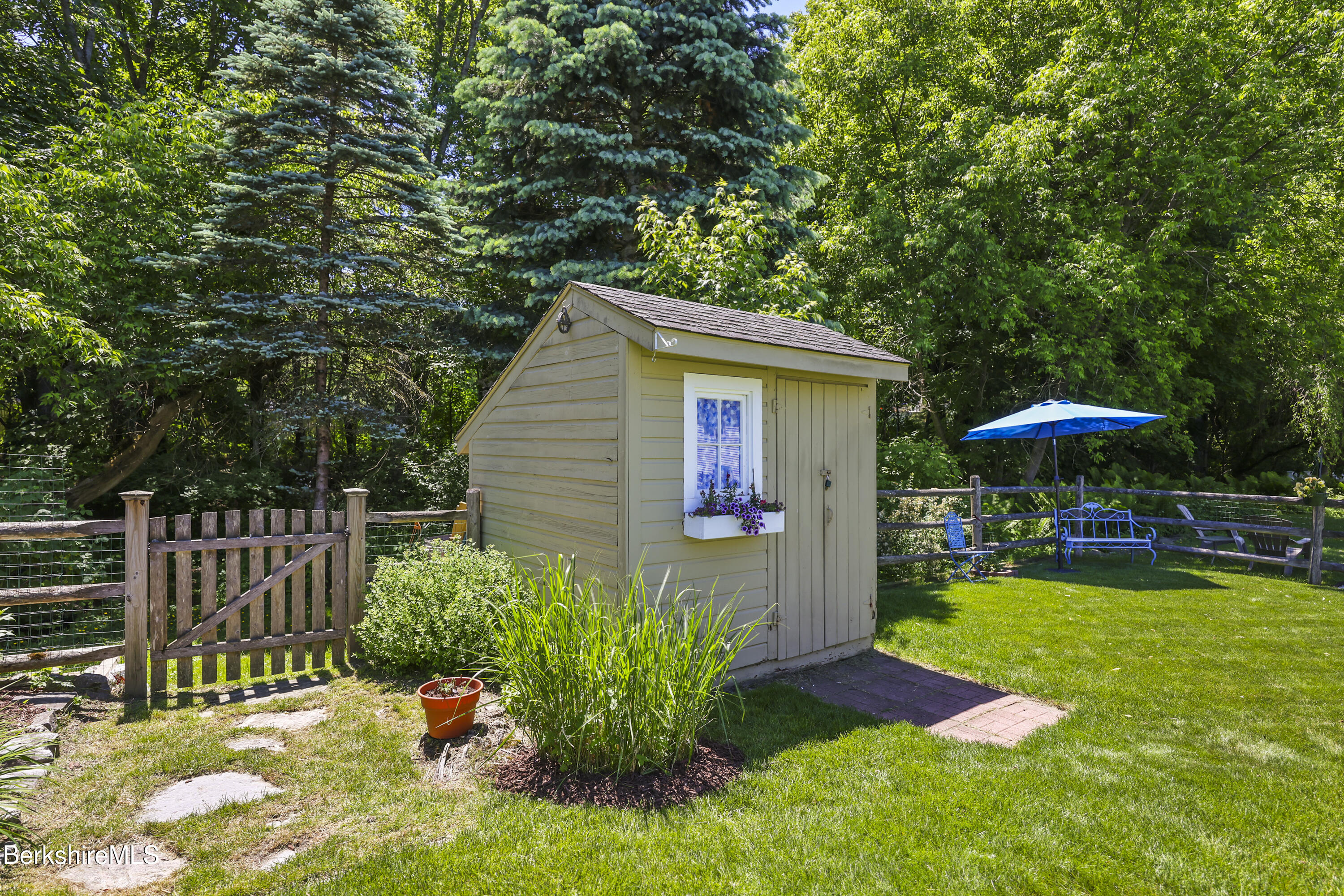 61 Harding Street Pittsfield, MA 01201 - Photo 45 of 48 245 Shed