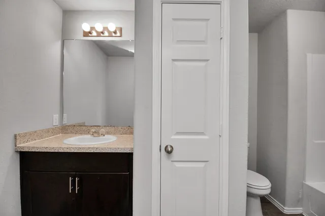 $2,300 | 5342 Prairie Dog Fork Lane, Richmond, TX 77469