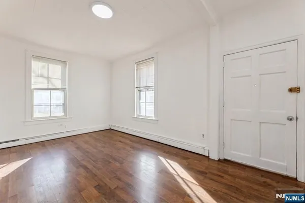 $4,000 | 21 Central Avenue, Tenafly, NJ 07670